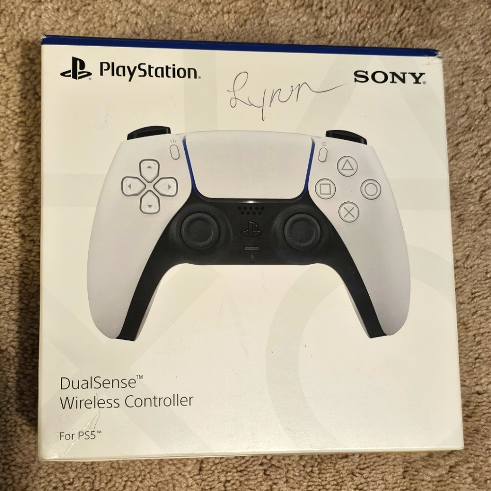 PS5 controller